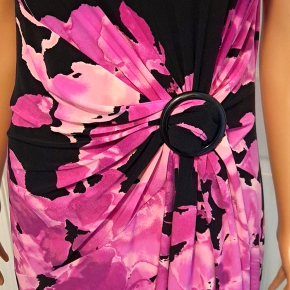 Ellen Tracy Pink and Black Short Sleeve Floral Dress with Ruching Belted Waist - Picture 2 of 8
